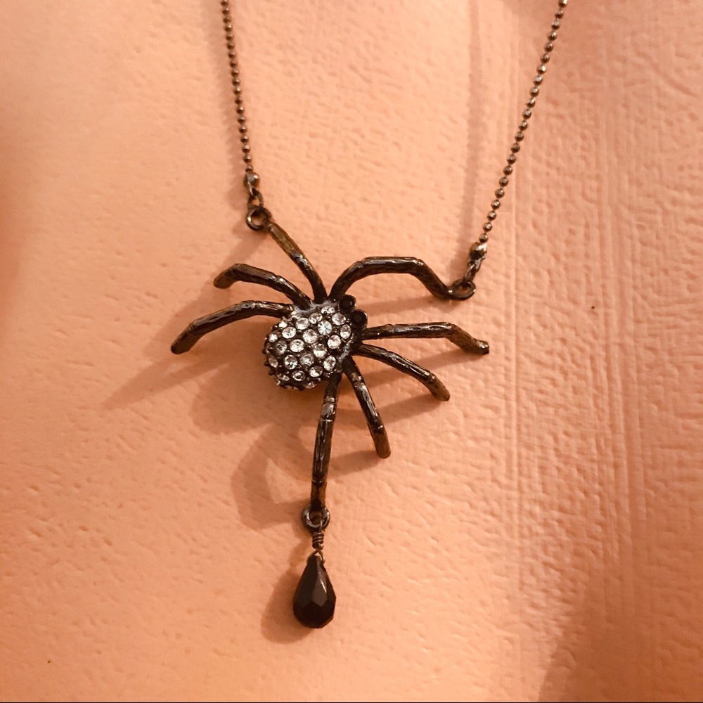 Spider necklace Betsey Johnson charm crystal B7 - Picture 1 of 4